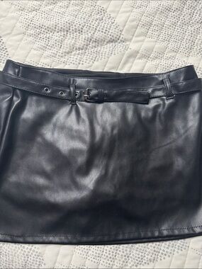 Urban Heritage Black Faux Leather Mini Skort with Belt